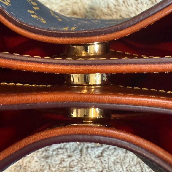 Dooney & Bourke Gretta Small Flynn - Picture 10 of 13